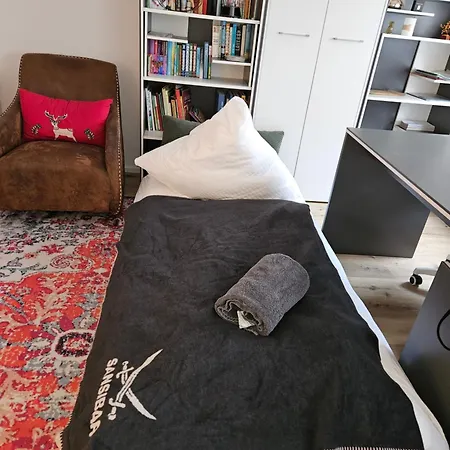Happy Apartment *